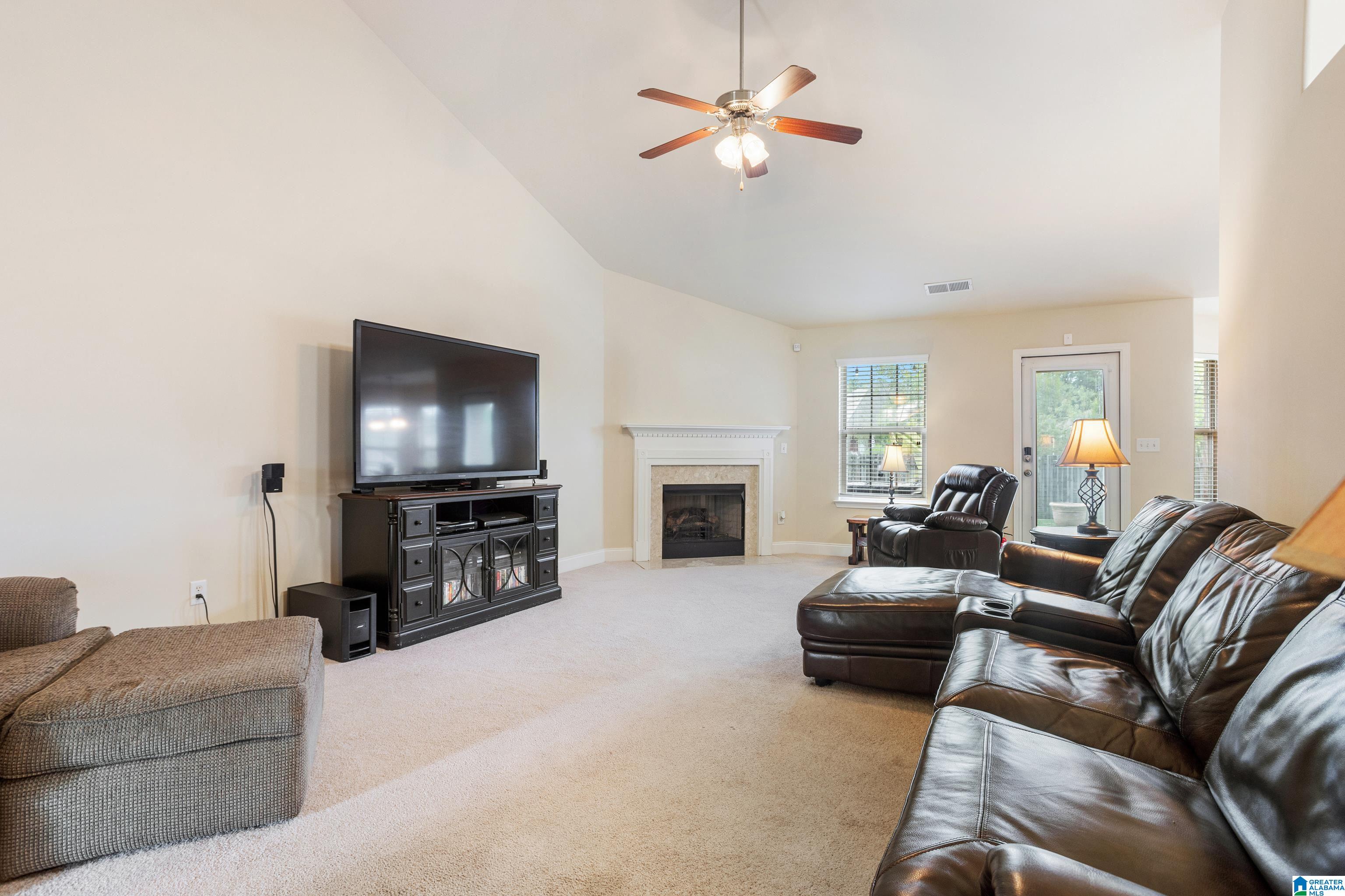 132 Barkley Lane Alabaster, AL 35007 - Photo 11 of 48 Gallery Image 11