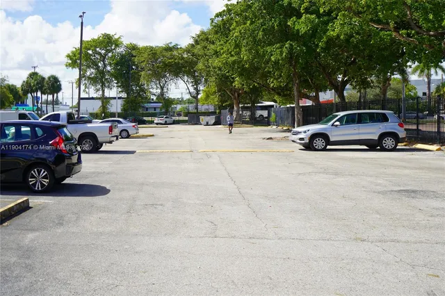 $1,800 | 1470 Northeast 123rd Street, Unit A303, North Miami, FL 33161