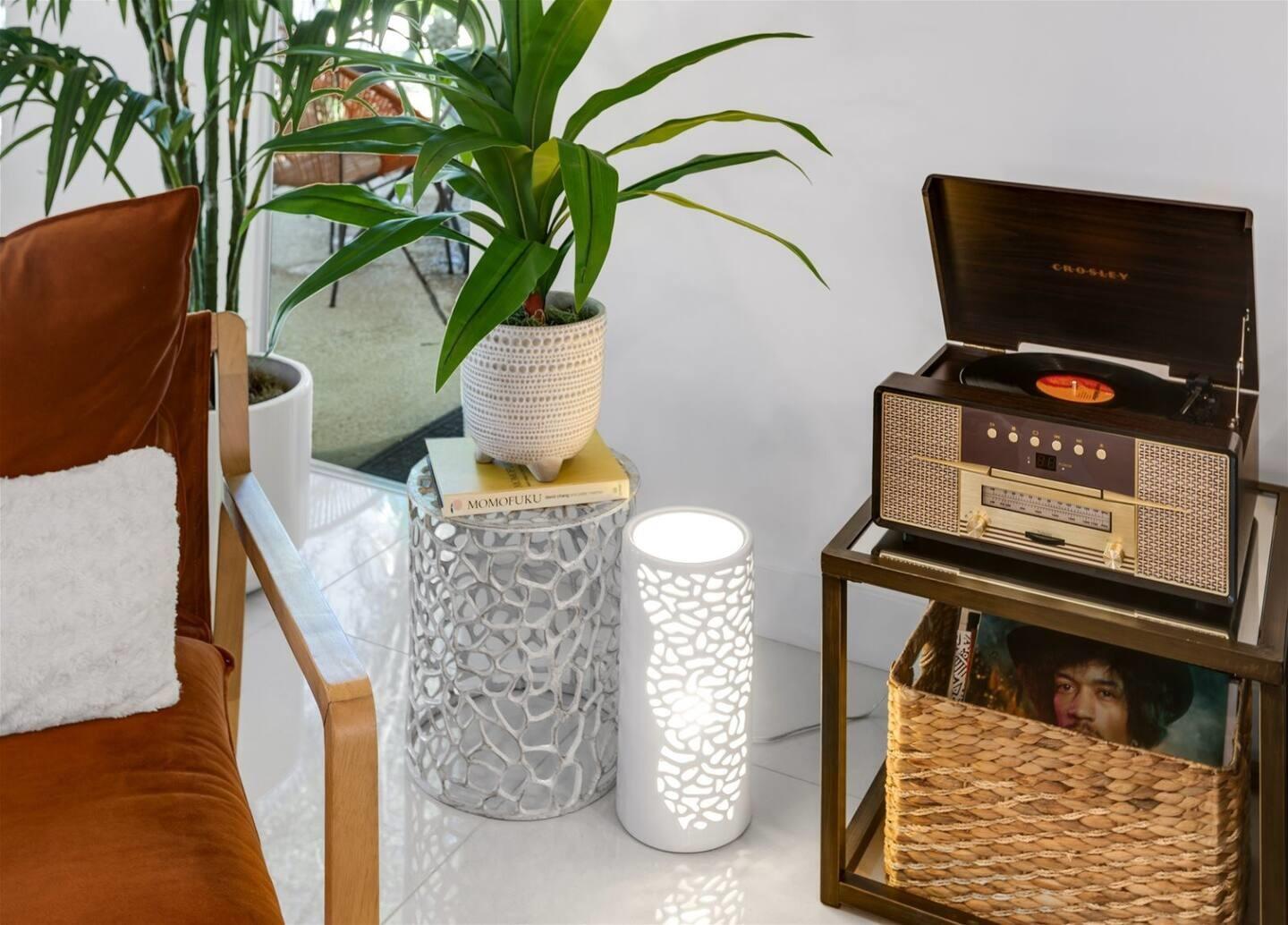 72382 Desert Drive Rancho Mirage, CA 92270 - Photo 21 of 45 a view of entryway with furniture