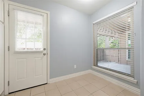 a view of empty room with window