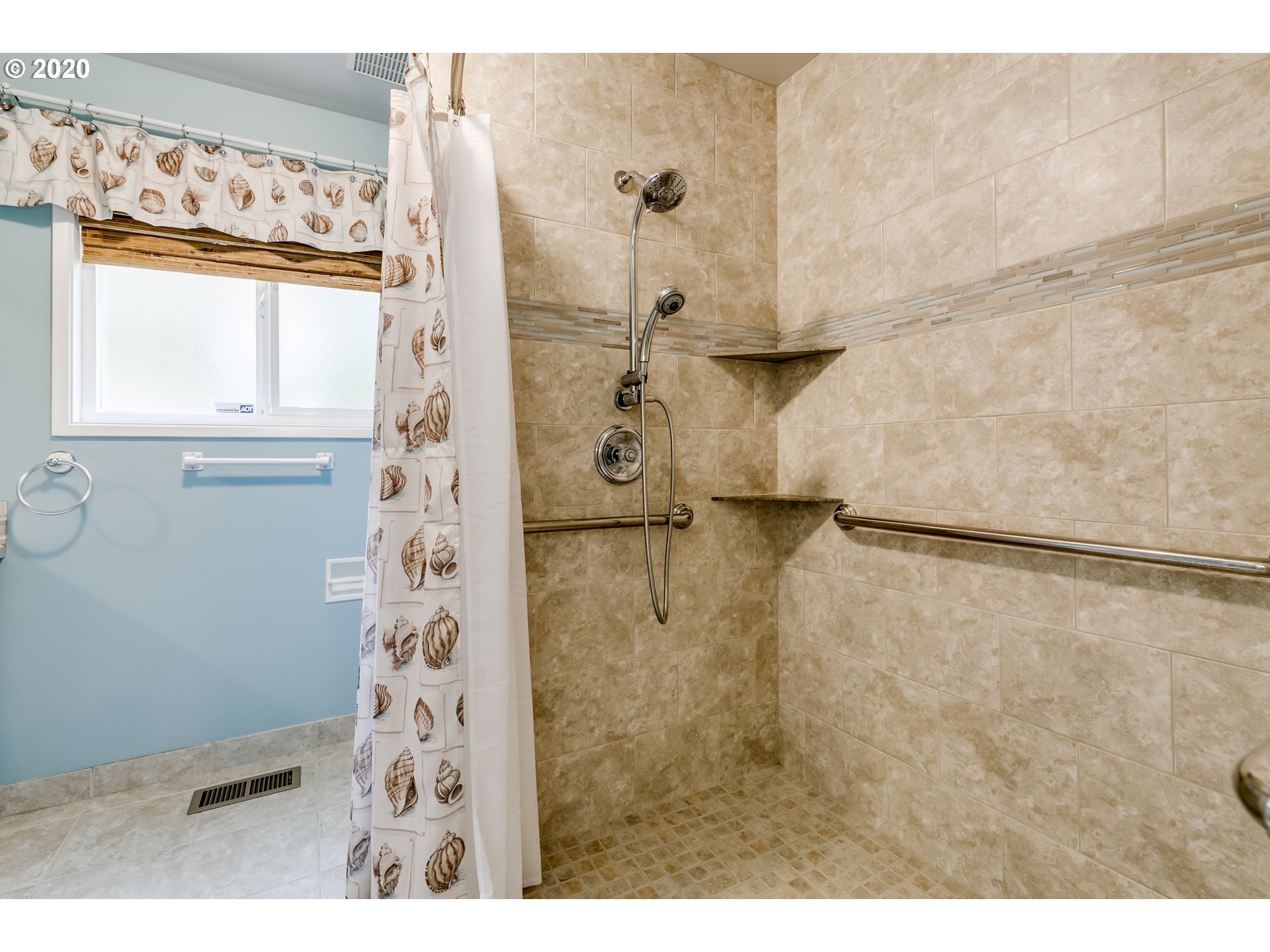 25445 Perkins Road Veneta, OR 97487 - Photo 16 of 32 Gallery Image 16