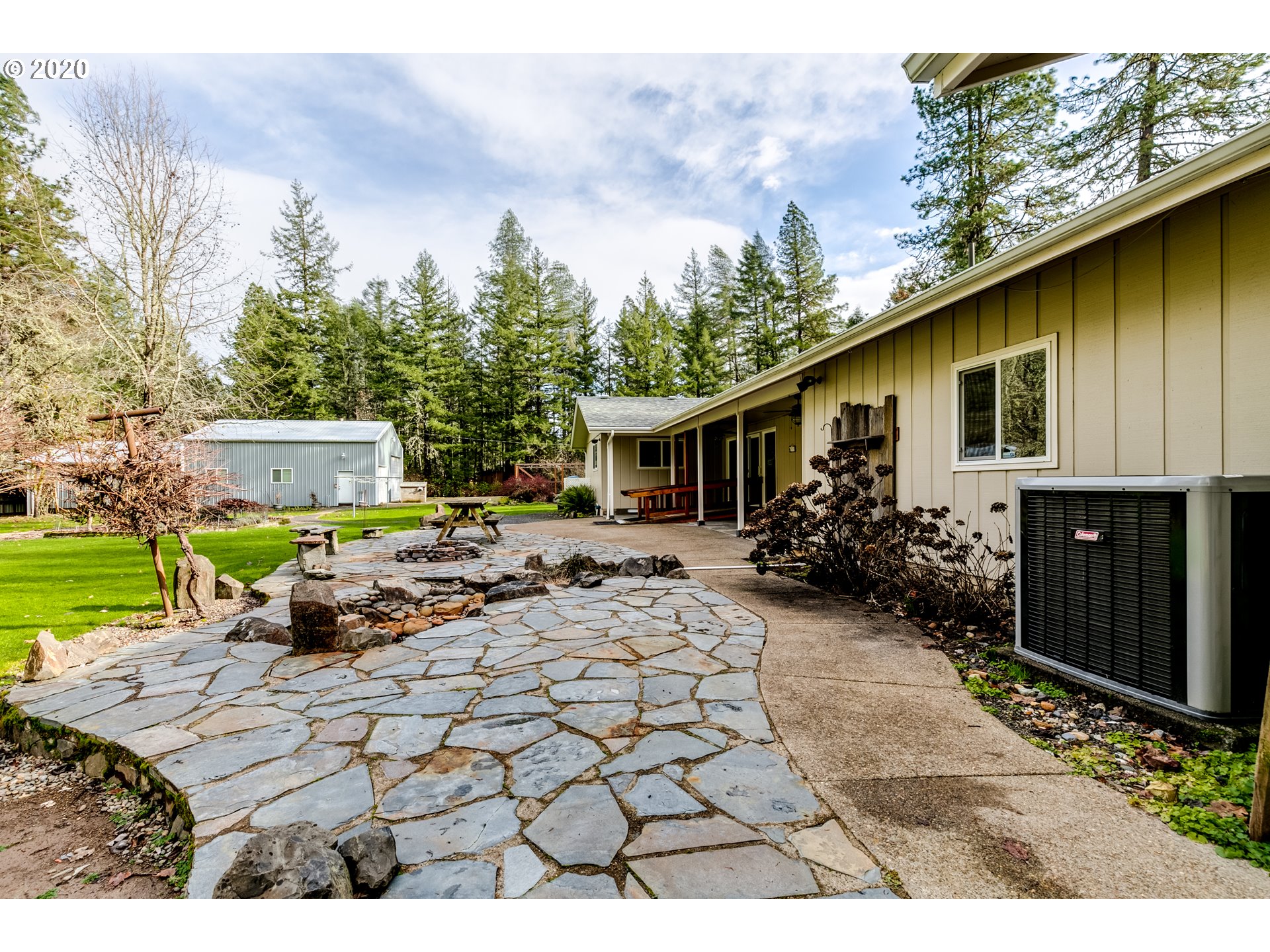 25445 Perkins Road Veneta, OR 97487 - Photo 21 of 32 Gallery Image 21