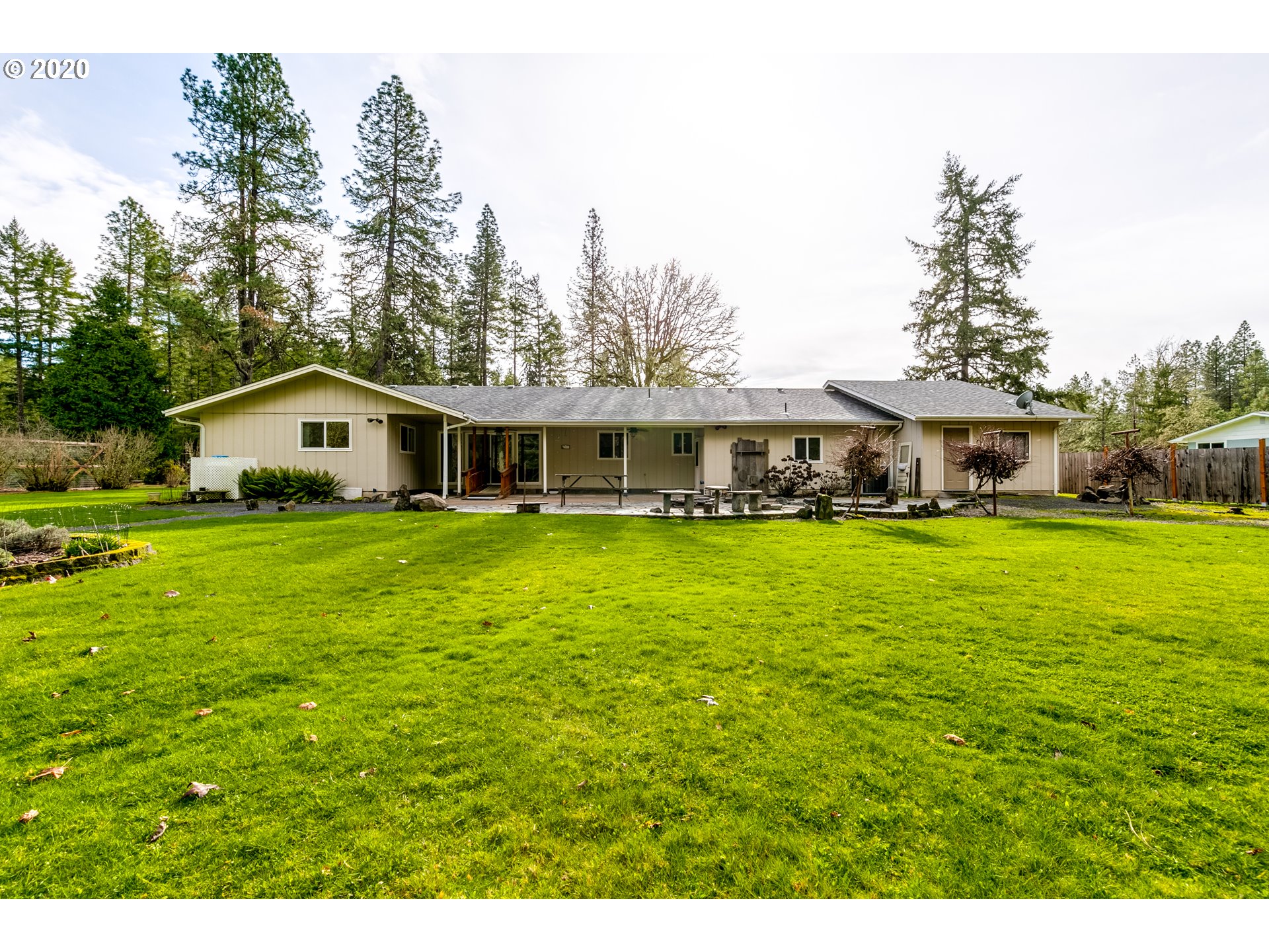 25445 Perkins Road Veneta, OR 97487 - Photo 24 of 32 Gallery Image 24