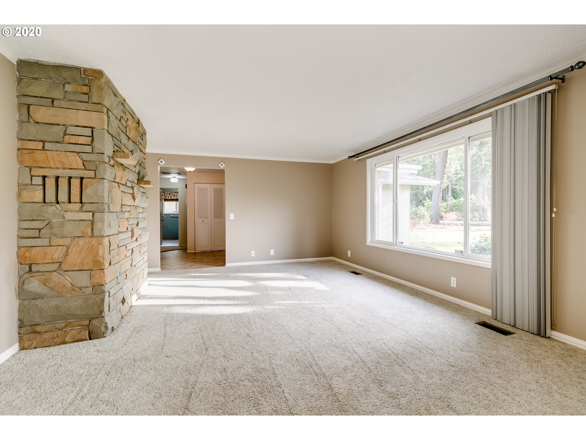 25445 Perkins Road Veneta, OR 97487 - Photo 5 of 32 Gallery Image 5