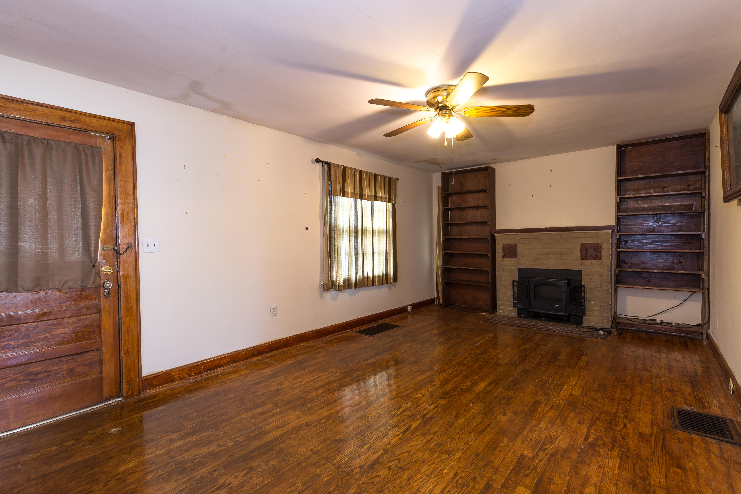 452 Louisville Road Alcoa, TN 37701 - Photo 10 of 14 11