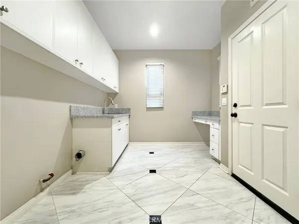 $4,600 | 2365 West Canopy Lane, Anaheim, CA 92801