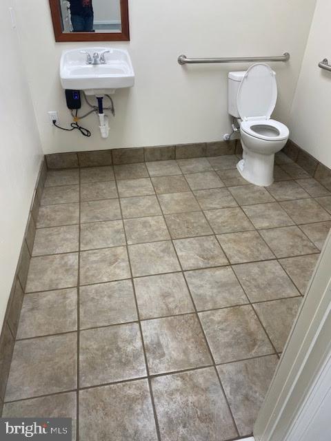 239 Bernard Street Trenton, NJ 08618 - Photo 8 of 13 a bathroom with a toilet
