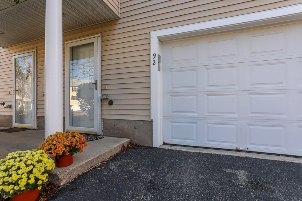 81 Salem Road, Unit 92 Billerica, MA 01821 - Photo 2 of 32