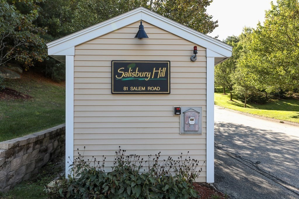 81 Salem Road, Unit 92 Billerica, MA 01821 - Photo 31 of 32 a view of a entrance gate of the house