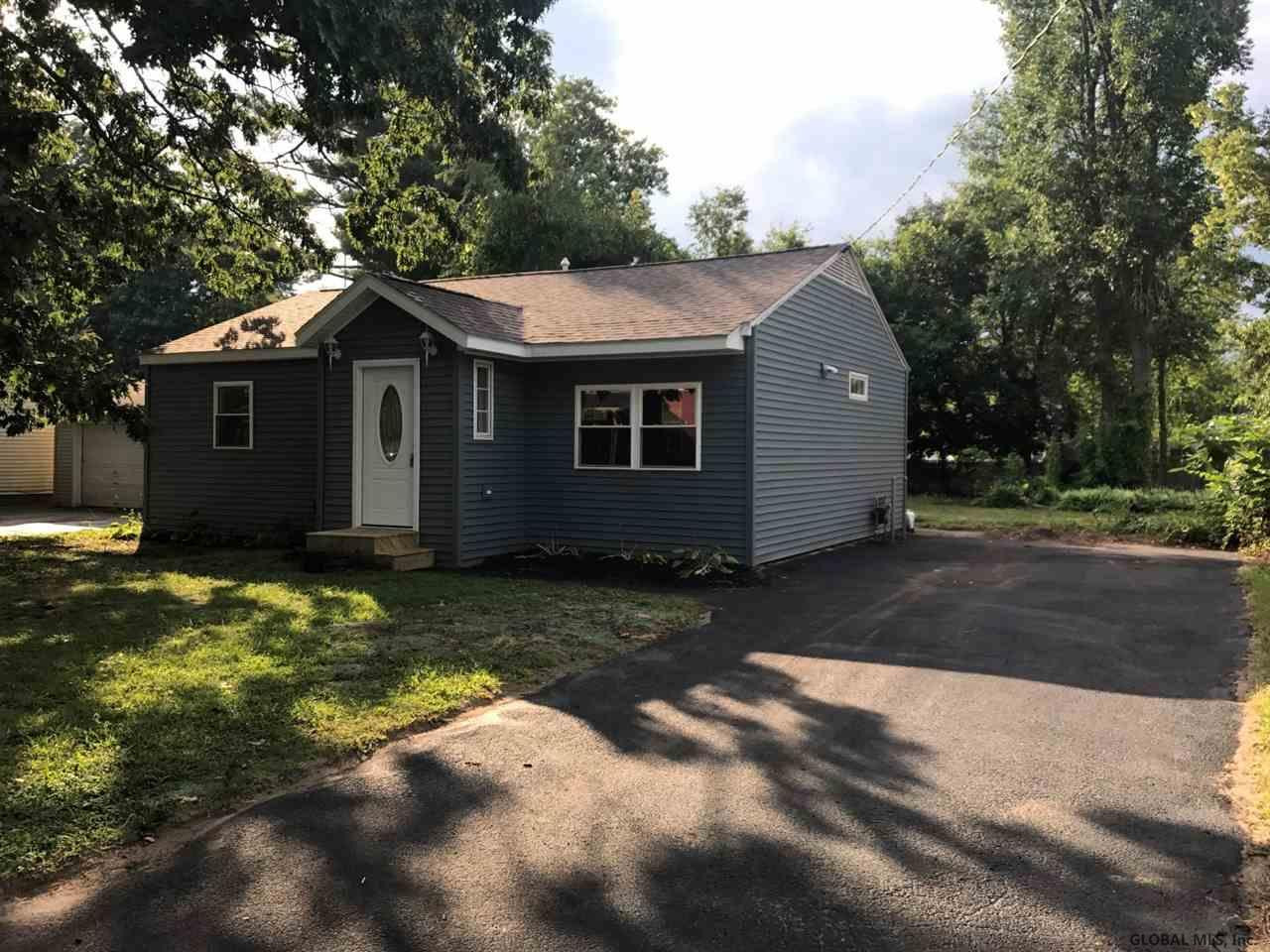 427 Chiswell Road Schenectady, NY 12304 - Photo 1 of 25 Photo 1