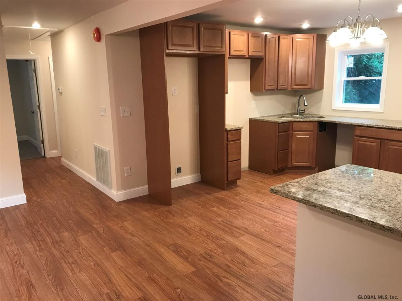 427 Chiswell Road Schenectady, NY 12304 - Photo 16 of 25 Photo 16