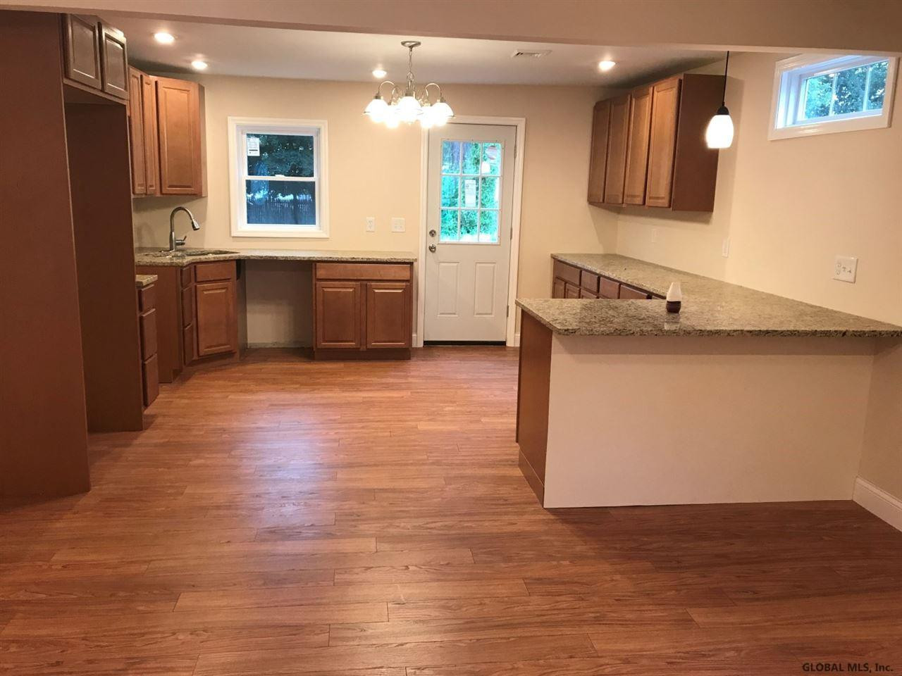 427 Chiswell Road Schenectady, NY 12304 - Photo 18 of 25 Photo 18