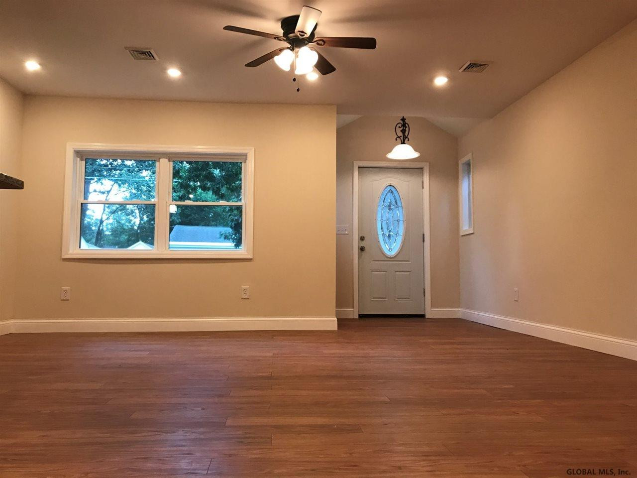 427 Chiswell Road Schenectady, NY 12304 - Photo 20 of 25 Photo 20