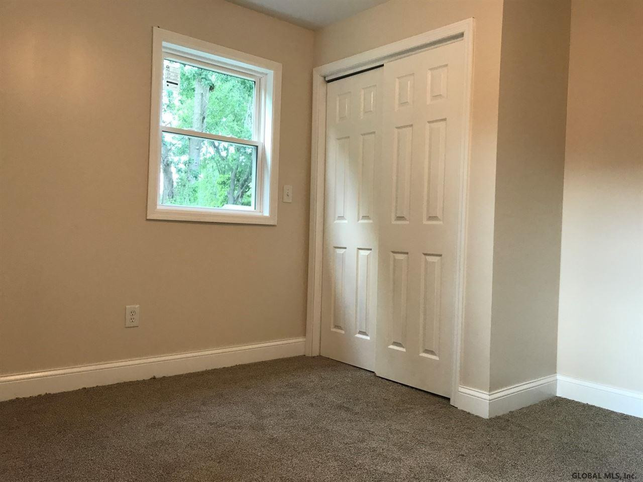427 Chiswell Road Schenectady, NY 12304 - Photo 7 of 25 Photo 7