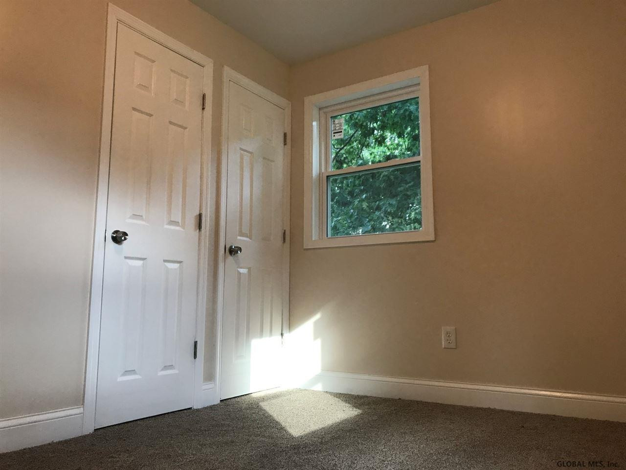 427 Chiswell Road Schenectady, NY 12304 - Photo 10 of 25 Photo 10