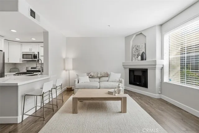 $445,000 | 7120 La Tijera Boulevard, Unit D101, Los Angeles, CA 90045