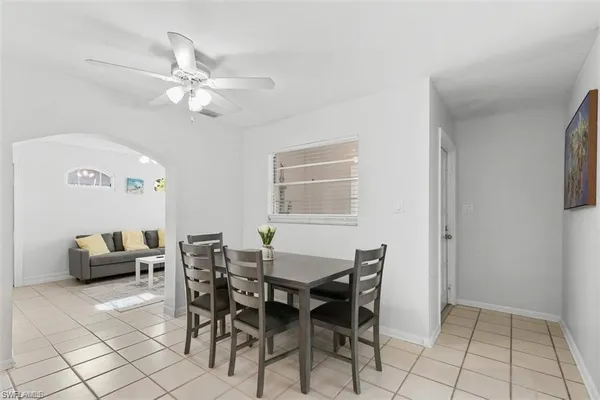 $2,300 | 717 95th Avenue North, Unit 1, Naples, FL 34108