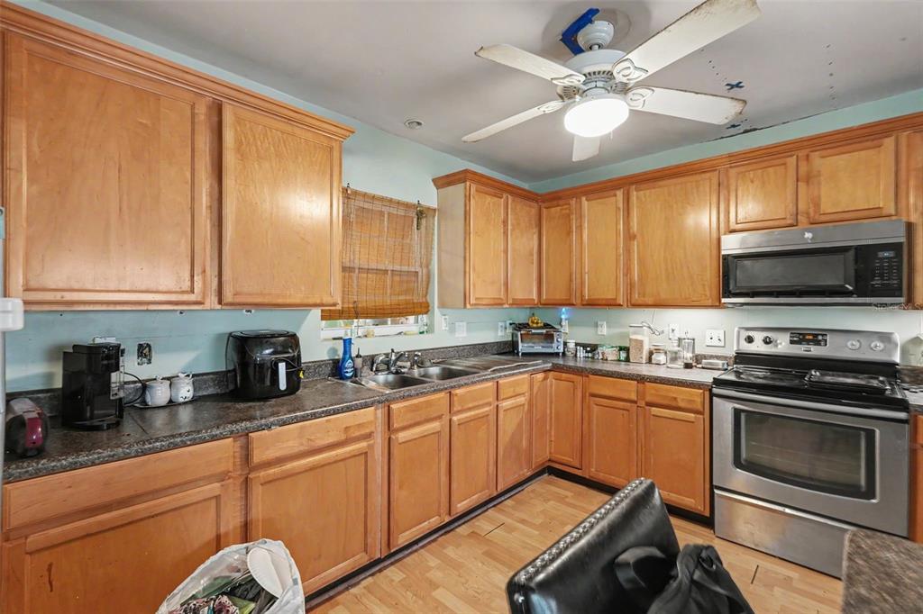1358 South Keene Road Clearwater, FL 33756 - Photo 13 of 48