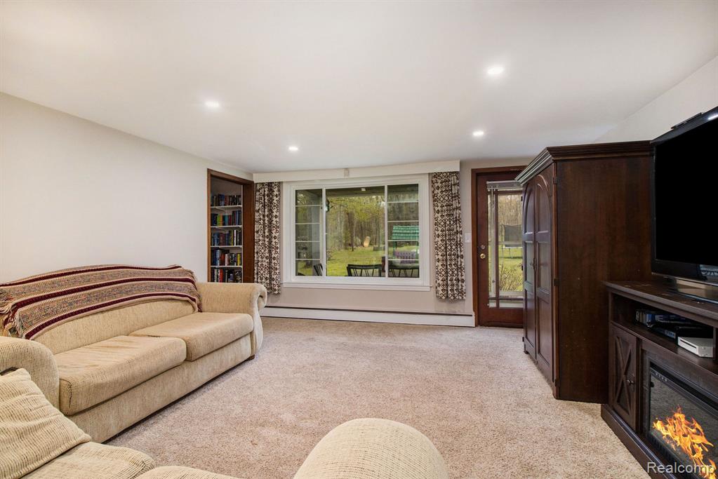 43631 Bemis Road Belleville, MI 48111 - Photo 7 of 35 Gallery Image 7