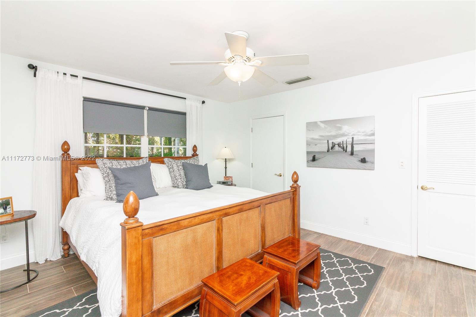 8695 Southwest 110th Street Miami, FL 33156 - Photo 31 of 54 a dining room with furniture and window