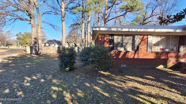 $89,900 | 136 Vance Street, Batesville, MS 38606