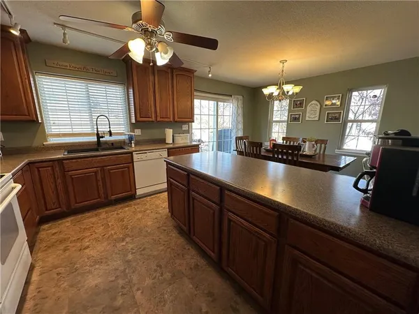 $430,000 | 126 Memory Lane, Maryville, MO 64468