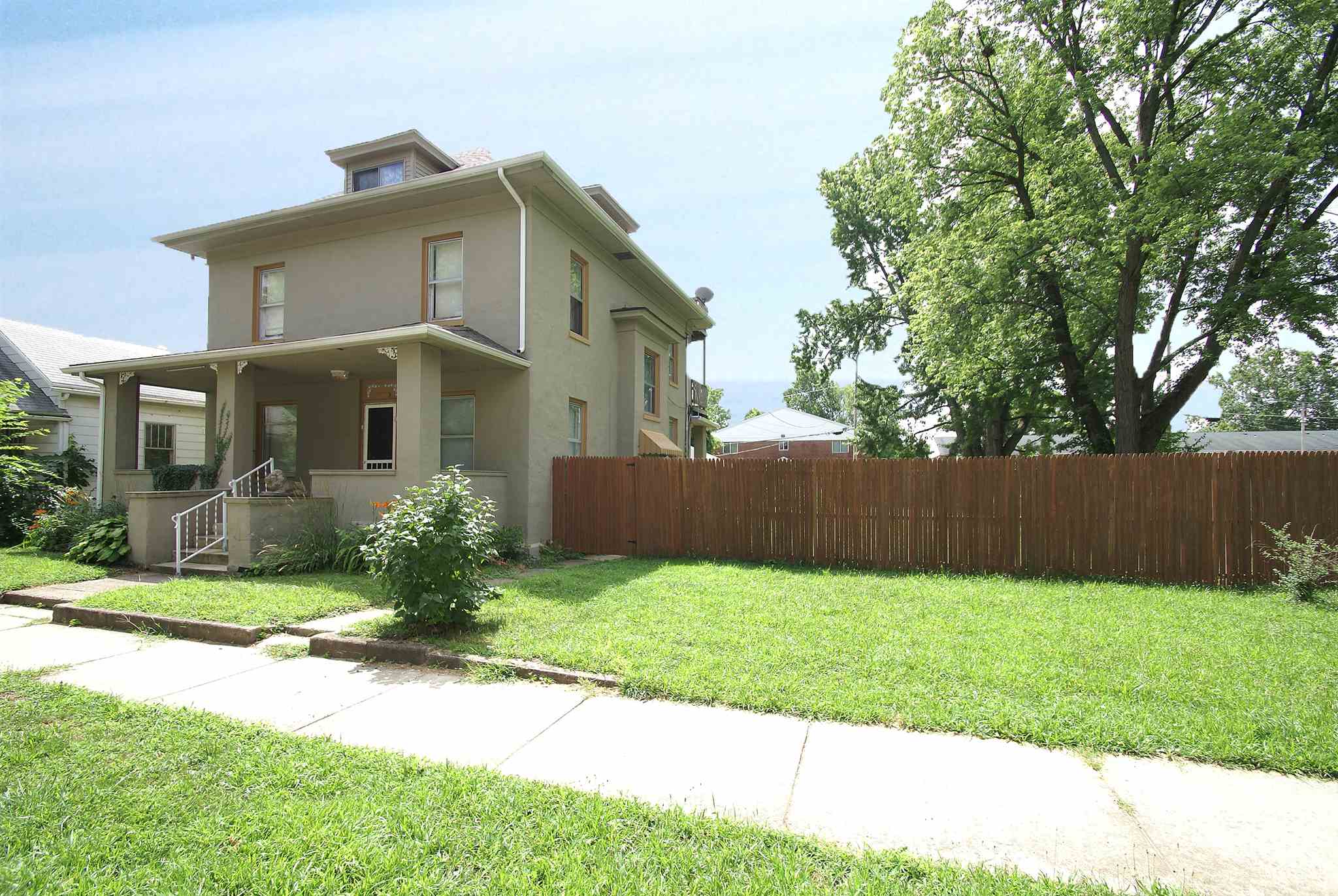 726 Riverside Avenue Fort Wayne, IN 46805 - Photo 1 of 34 Gallery Image 1
