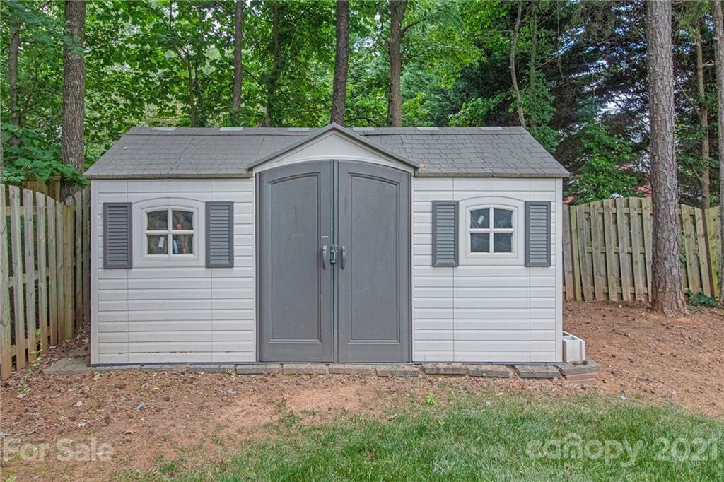 9523 Fernspray Road Charlotte, NC 28213 - Photo 14 of 29 Gallery Image 14