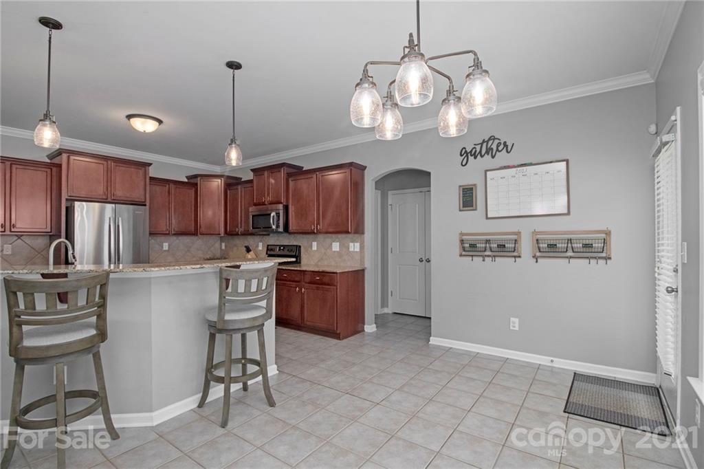 9523 Fernspray Road Charlotte, NC 28213 - Photo 4 of 29 Gallery Image 4