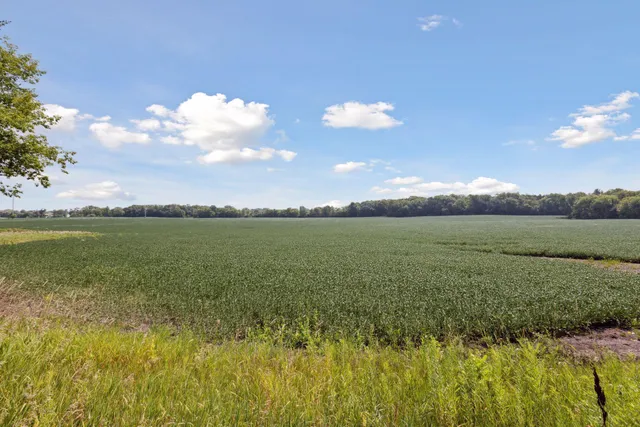 $875,000 | 24-x4 Holy Name Drive, Wayzata, MN 55391