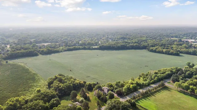 $875,000 | 24-x4 Holy Name Drive, Wayzata, MN 55391