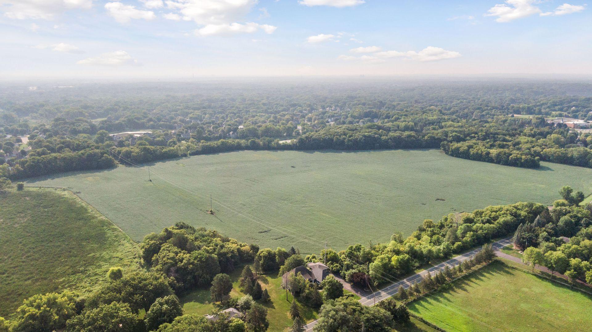 24-x4 Holy Name Drive Wayzata, MN 55391 - Photo 13 of 16