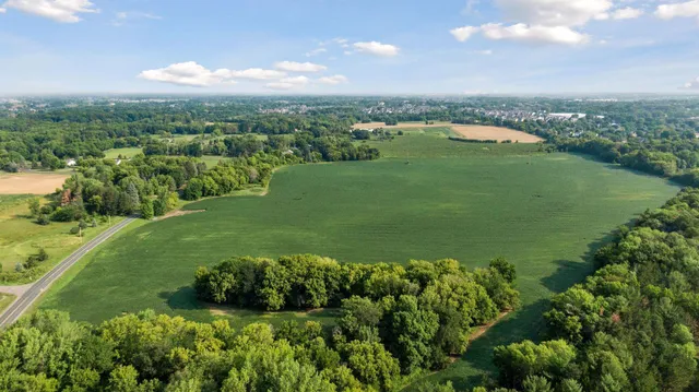 $875,000 | 24-x4 Holy Name Drive, Wayzata, MN 55391