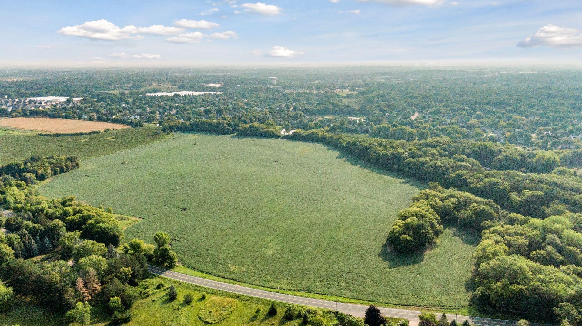 24-x4 Holy Name Drive Wayzata, MN 55391 - Photo 8 of 16