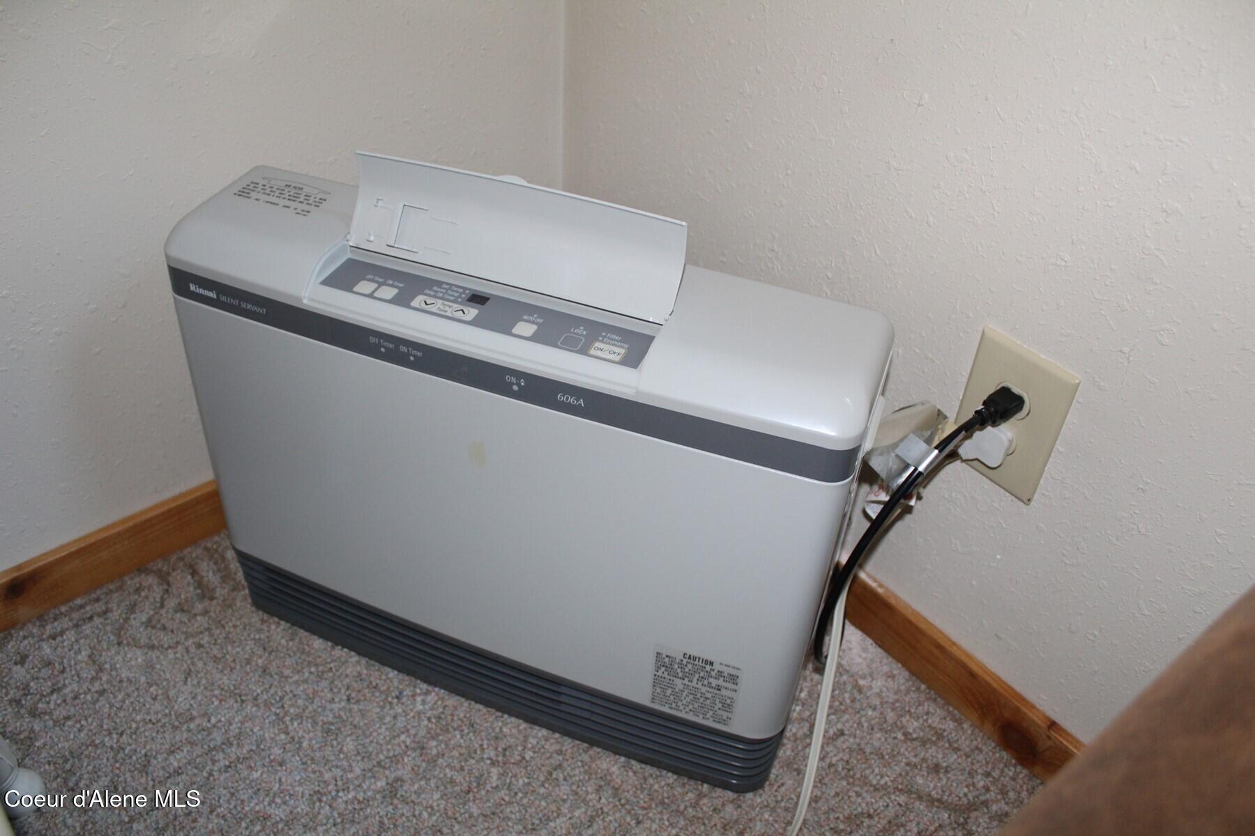 788 Gold Cup Mountain Road Laclede, ID 83841 - Photo 18 of 64 Propane Interior Heater