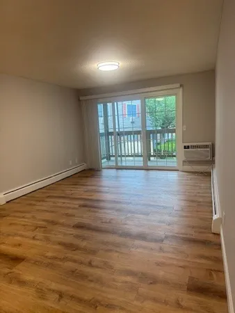 $2,495 | 65 Oaklawn Avenue, Unit 75114, Cranston, RI 02920