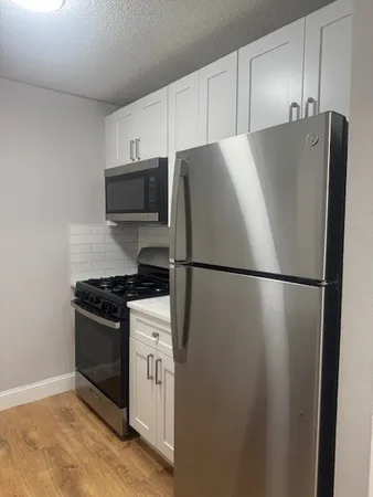 $2,495 | 65 Oaklawn Avenue, Unit 75114, Cranston, RI 02920