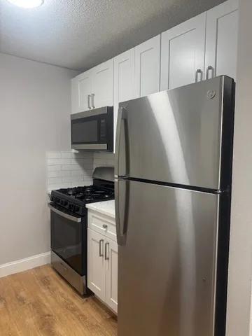 $2,495 | 65 Oaklawn Avenue, Unit 75114, Cranston, RI 02920