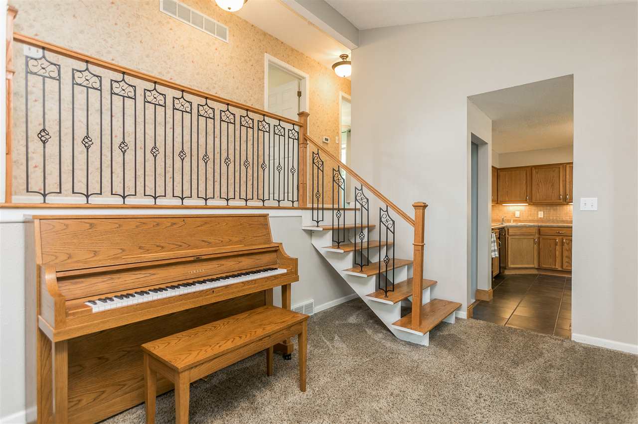 905 Alpine Road Marion, IA 52302 - Photo 8 of 28 Gallery Image 8