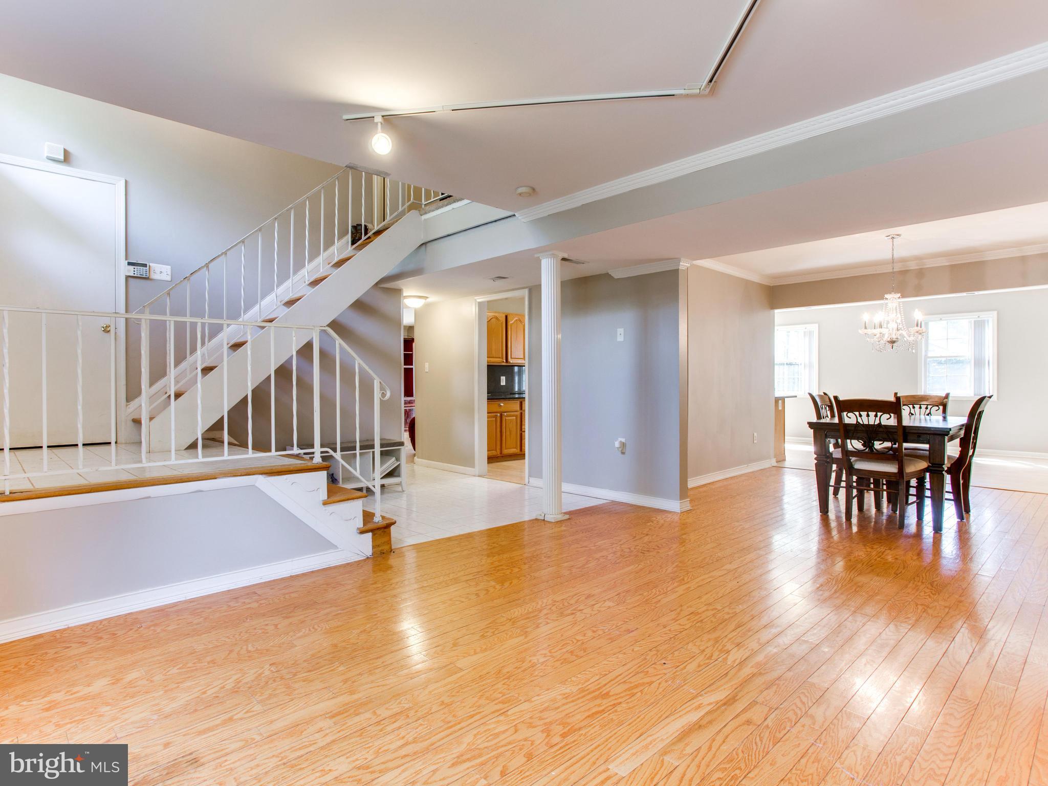 9819 Greenview Lane Manassas, VA 20109 - Photo 3 of 30 Dining Room