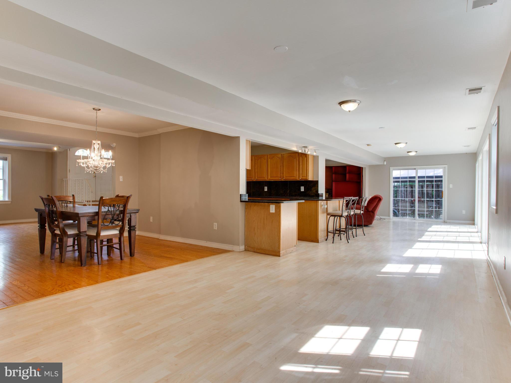 9819 Greenview Lane Manassas, VA 20109 - Photo 5 of 30 Interior (General) showing flow from DR to LR