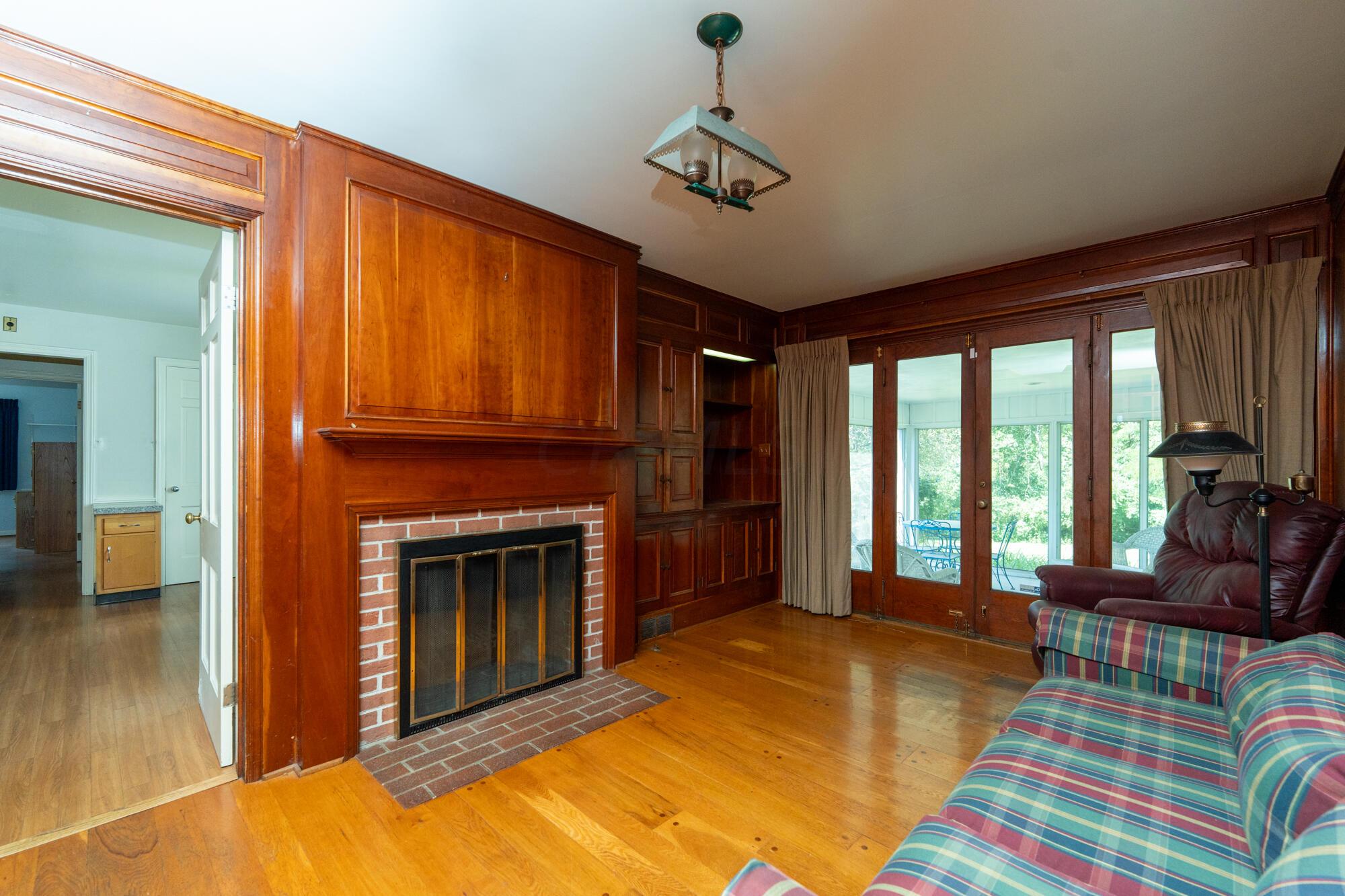 1299 Haddon Road Columbus, OH 43209 - Photo 20 of 34