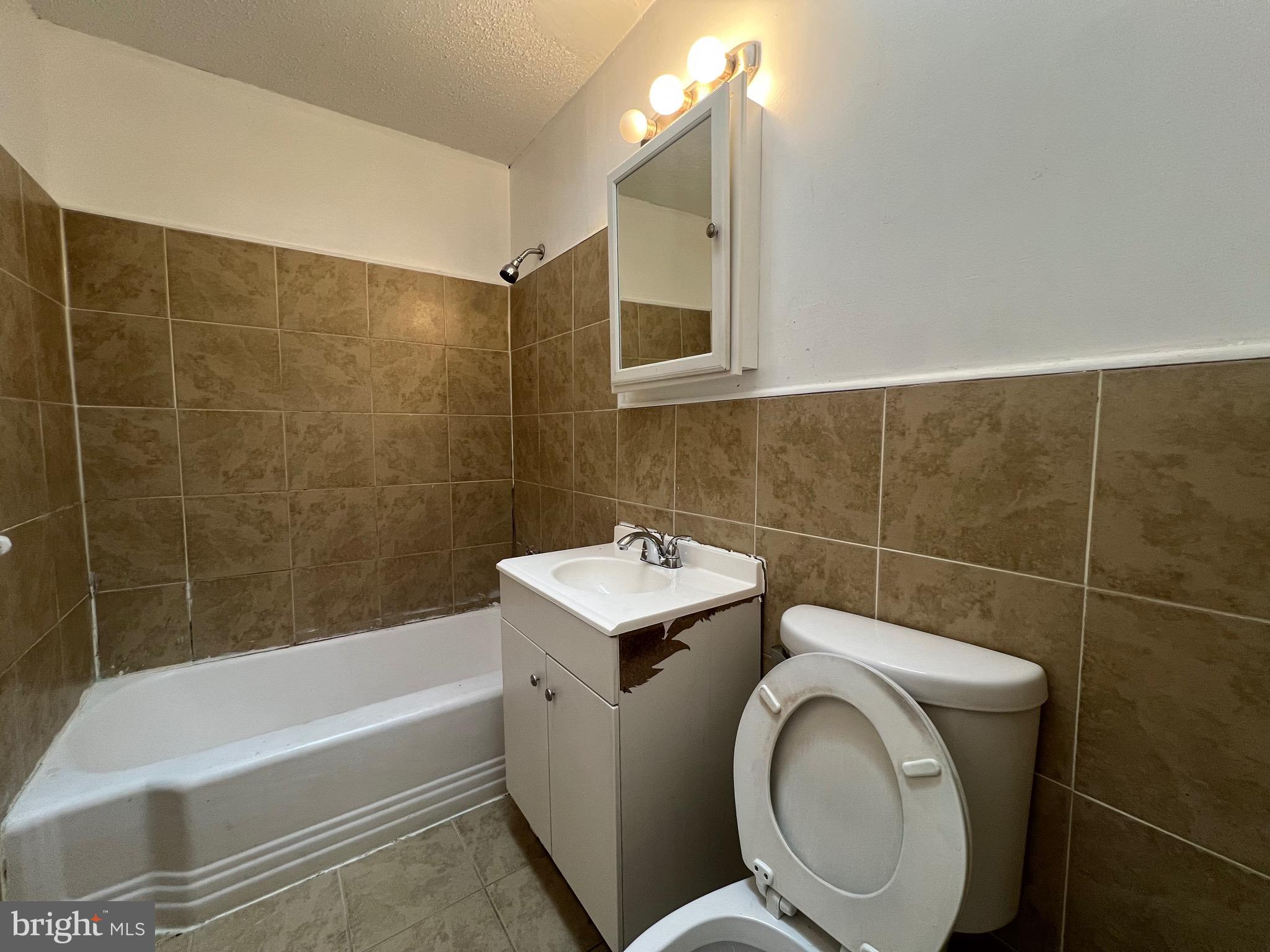 1364 Wells Street Philadelphia, PA 19111 - Photo 7 of 13
