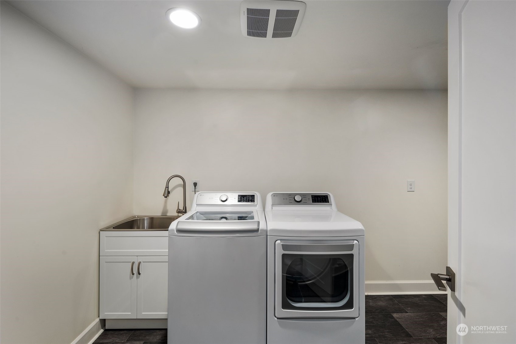 1733 Aberdeen Avenue Northeast Renton, WA 98056 - Photo 20 of 30 Gallery Image 20