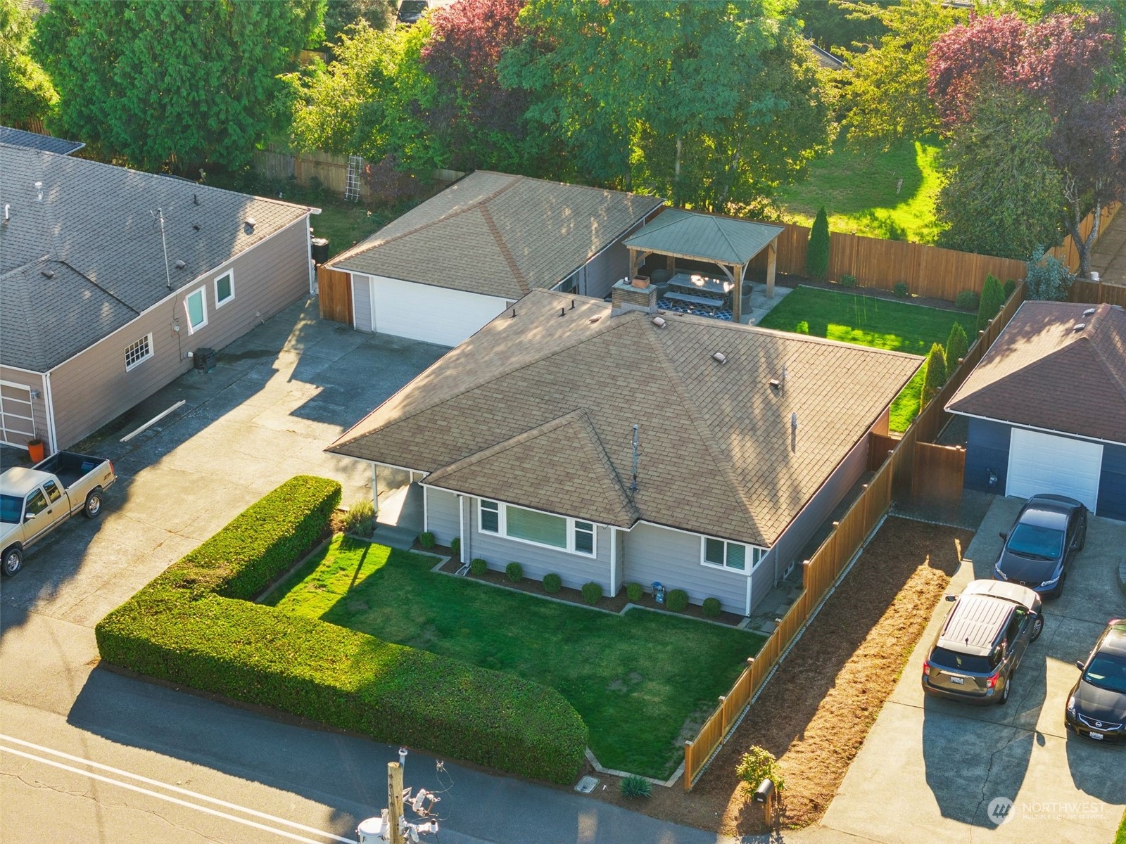 1733 Aberdeen Avenue Northeast Renton, WA 98056 - Photo 23 of 30 Gallery Image 23