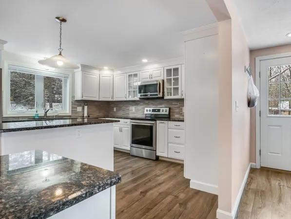 $659,000 | 59 Crescent Drive, Waterboro, ME 04061