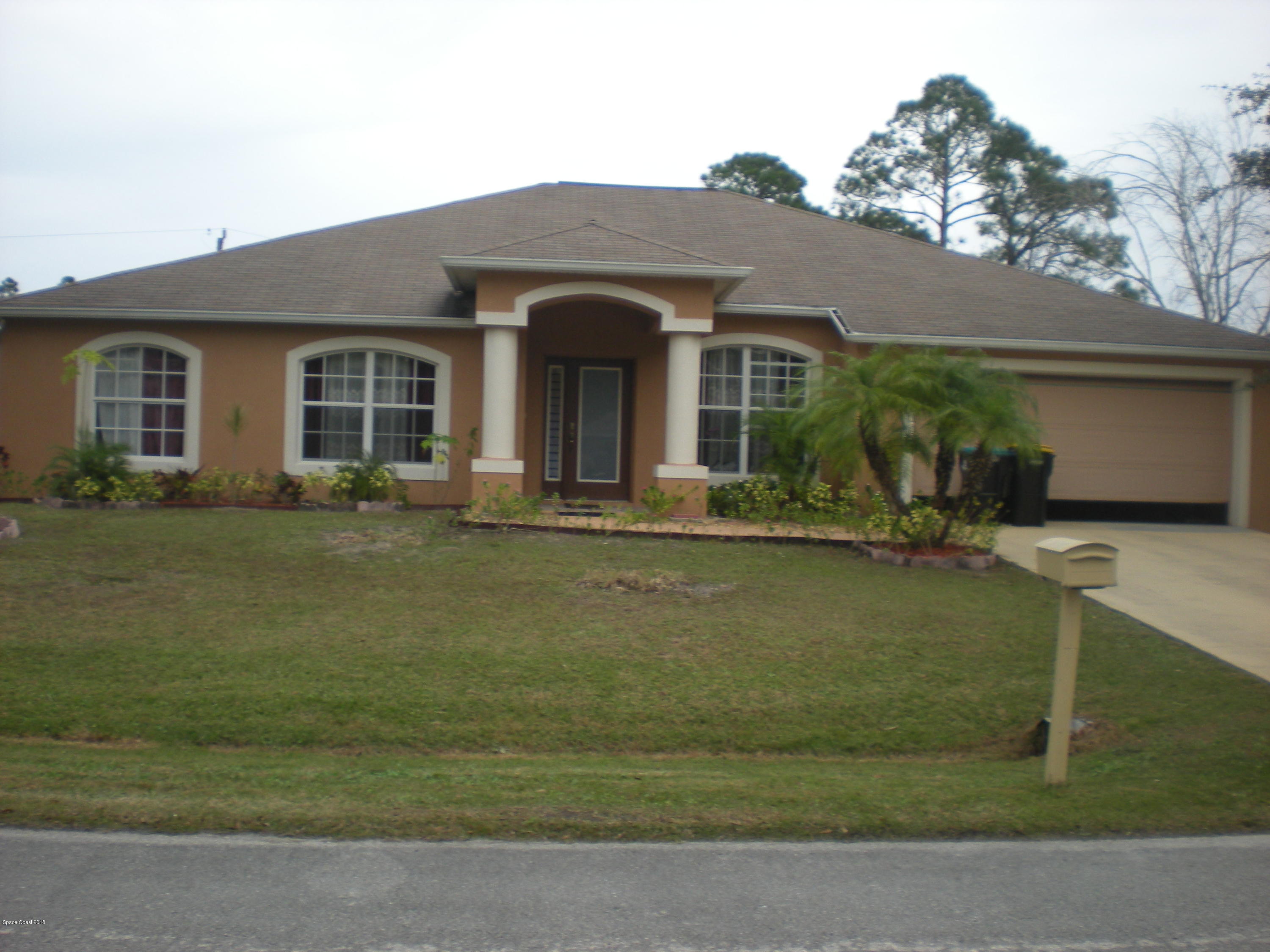 779 Schuster Road Southwest Palm Bay, FL 32908 - Photo 1 of 19 425
