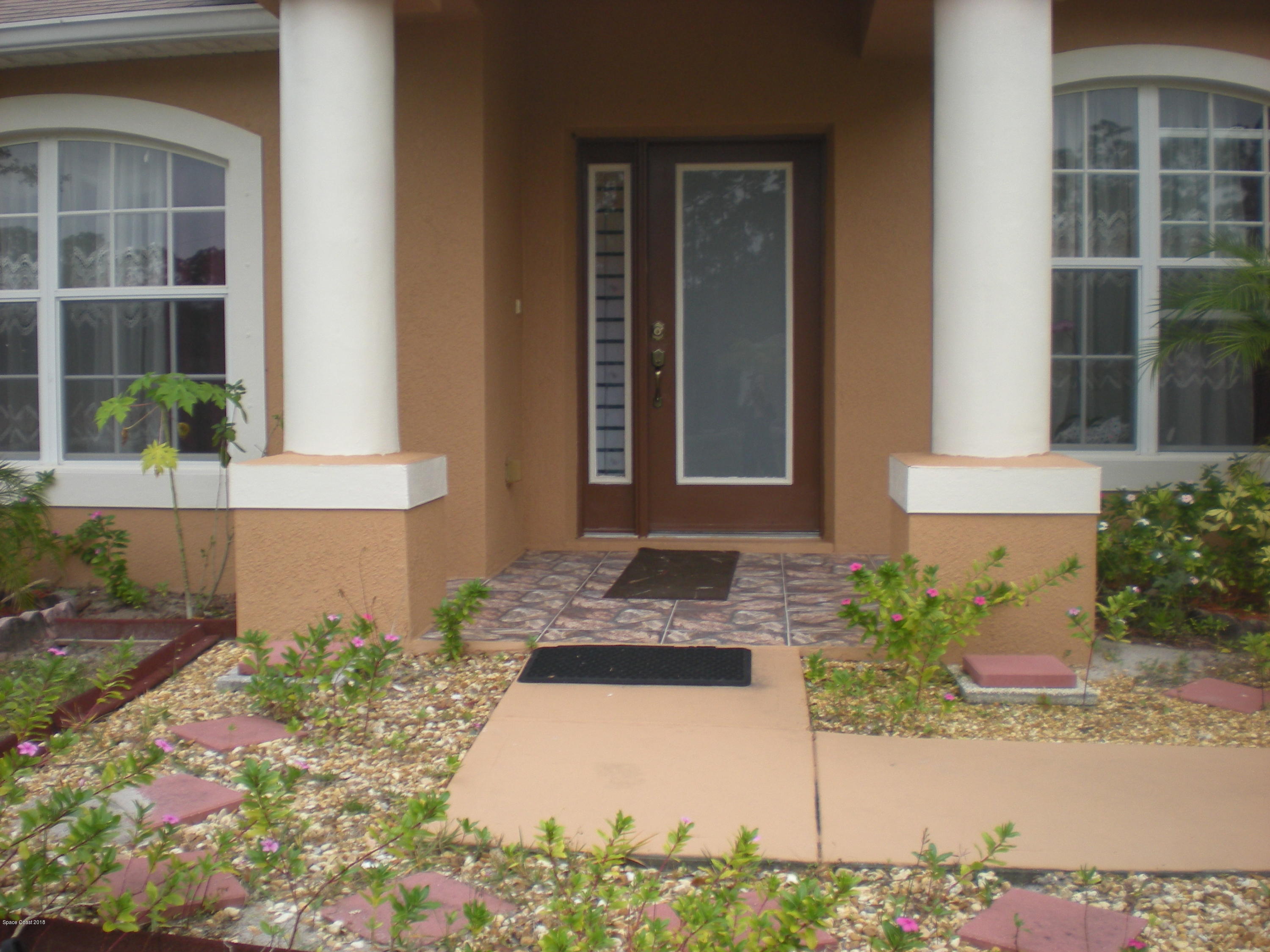 779 Schuster Road Southwest Palm Bay, FL 32908 - Photo 2 of 19 428