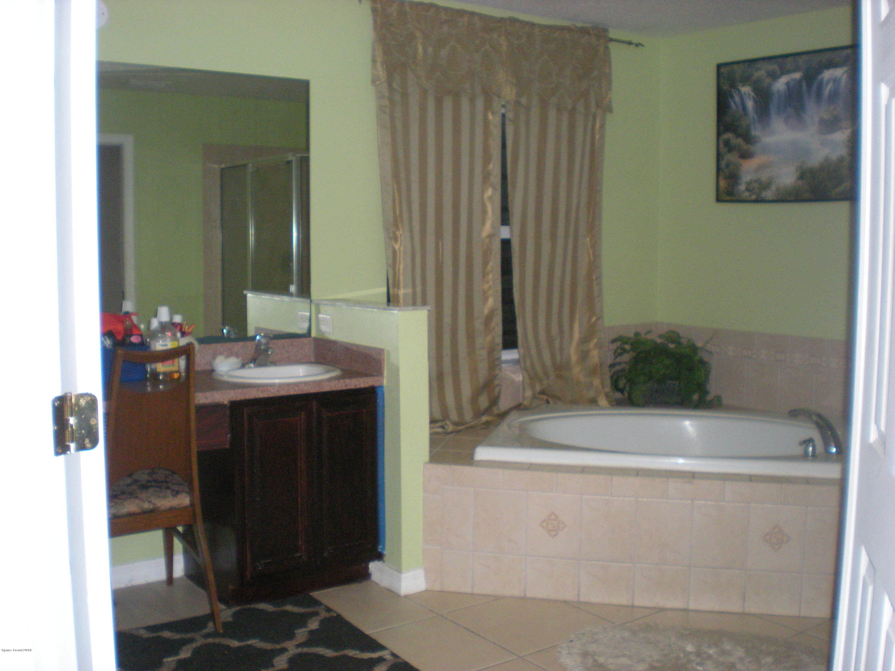 779 Schuster Road Southwest Palm Bay, FL 32908 - Photo 10 of 19 438
