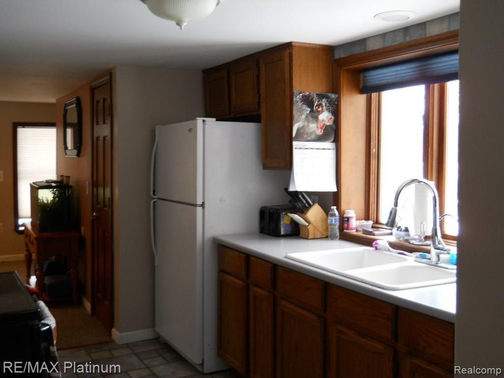 1990 Maxfield Road Hartland, MI 48353 - Photo 4 of 9